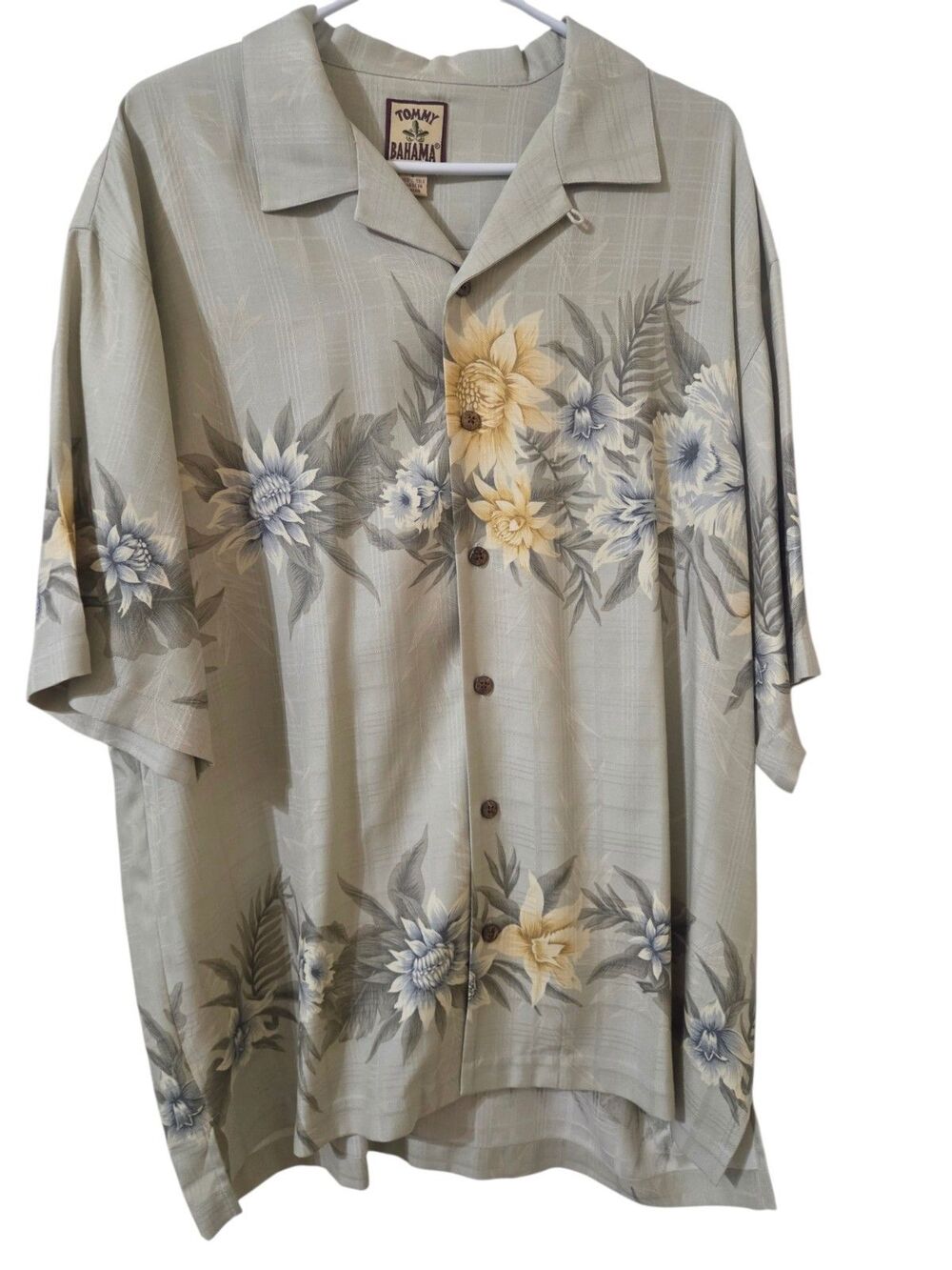 Tommy Bahama 100% Silk Hawaiian Shirt Floral Palm Print Men's L Light Green G16